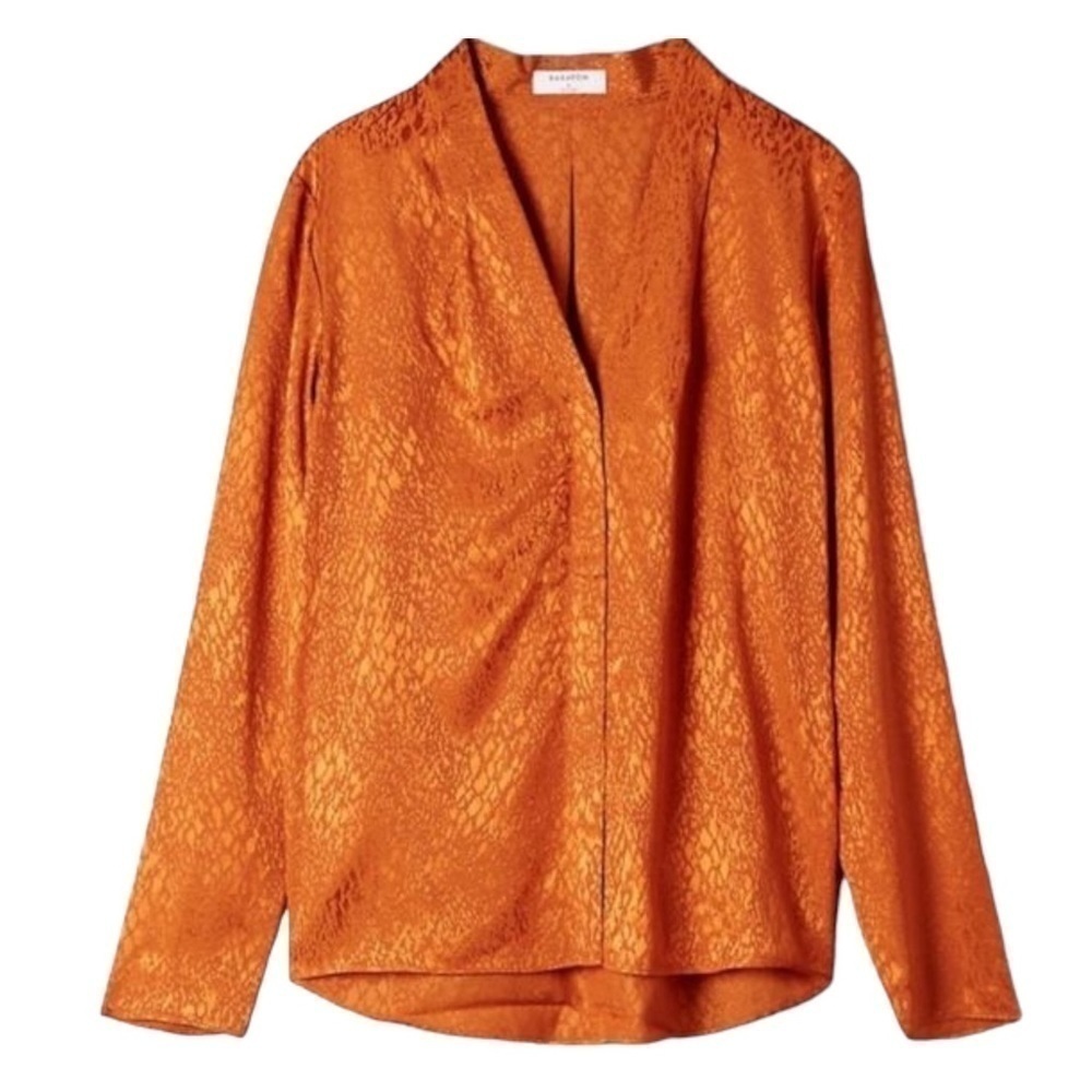 Aritzia Babaton Power embossed rust orange silky collarless blouse